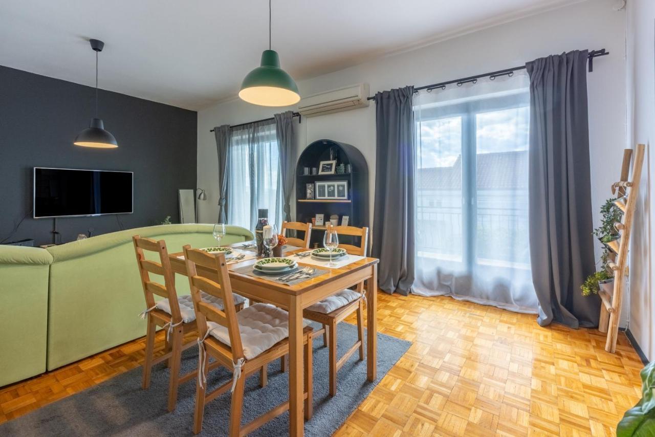 Apartment Suzy Драмал Екстериор снимка