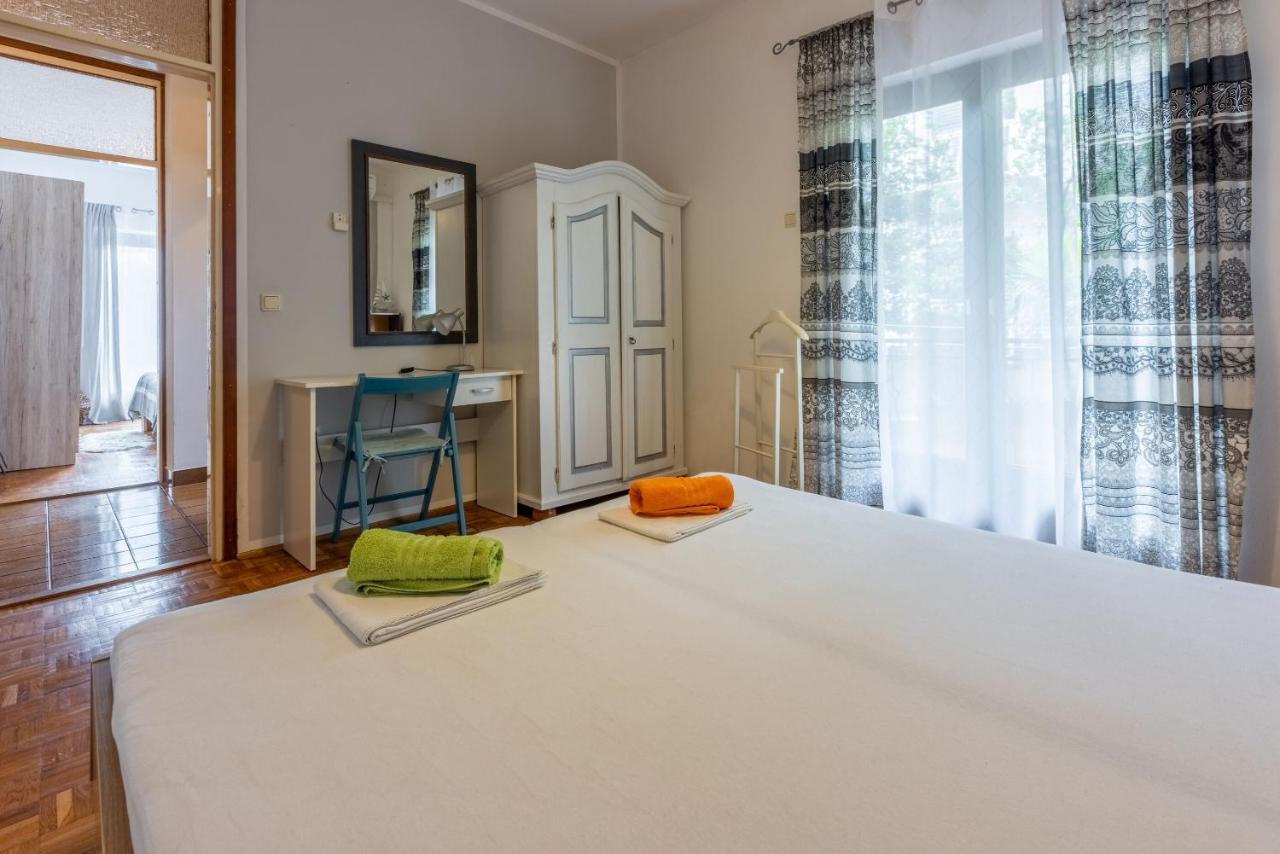 Apartment Suzy Драмал Екстериор снимка