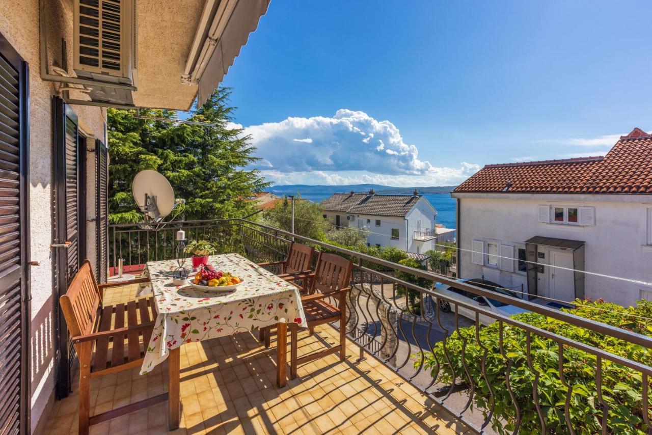 Apartment Suzy Драмал Екстериор снимка