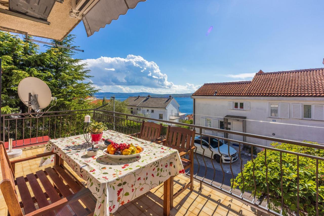 Apartment Suzy Драмал Екстериор снимка