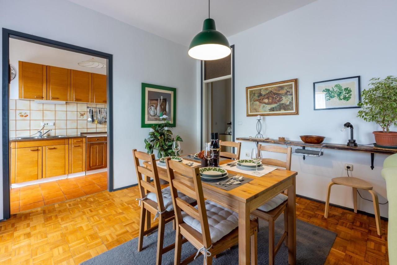 Apartment Suzy Драмал Екстериор снимка