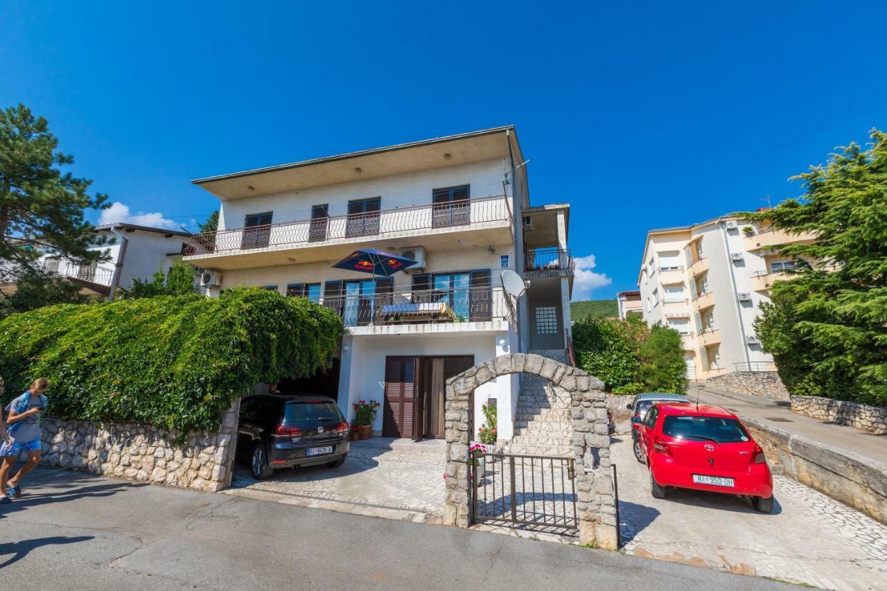 Apartment Suzy Драмал Екстериор снимка