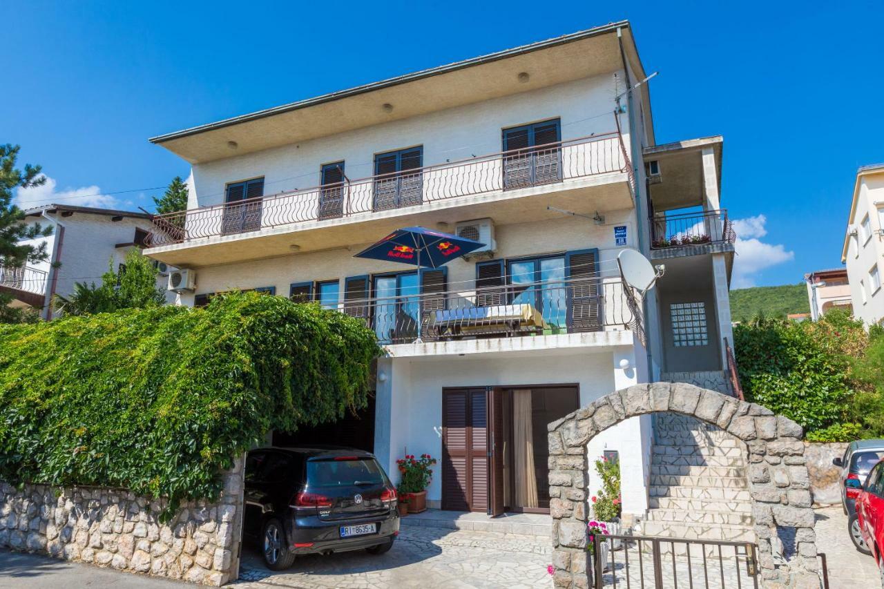 Apartment Suzy Драмал Екстериор снимка